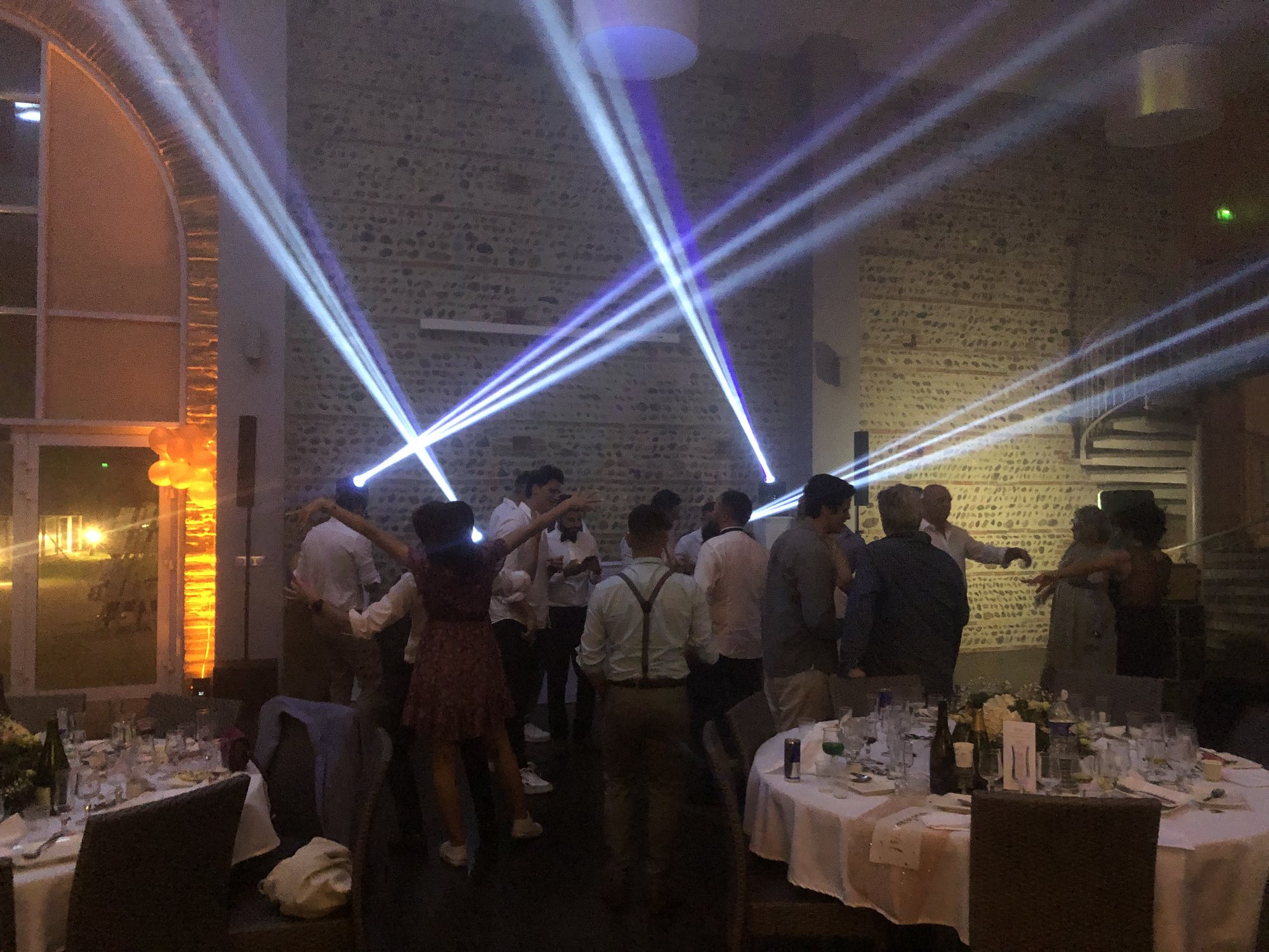 Piste de danse animée par Olivier K-MAZ lors d'un mariage